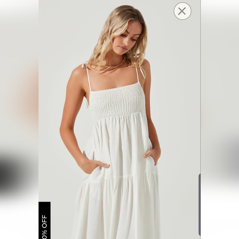 Astr The Label Marlene Smocked Midi Dress Women's L White